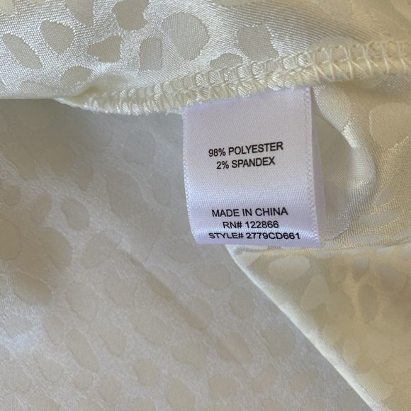 COPY - Status by Chenault Blouse Womens Top Medium Ivory Pebble Ruffle Neck Sle… - Picture 10 of 10